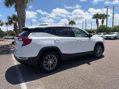 Used 2023 GMC Terrain SLT FWD image 13