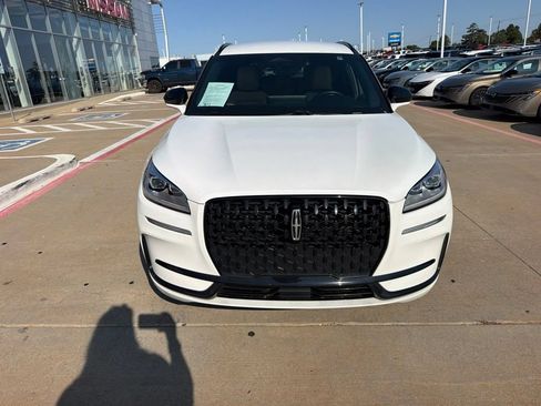 Used 2023 Lincoln Corsair Reserve w/ Jet Appearance Package FWD image 8