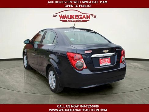 Used 2015 Chevrolet Sonic LT FWD image 4