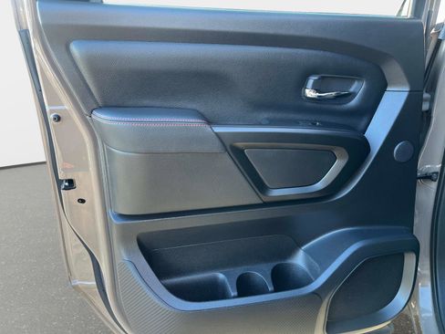Used 2024 Nissan Titan PRO-4X w/ Pro-4x Convenience Package image 11