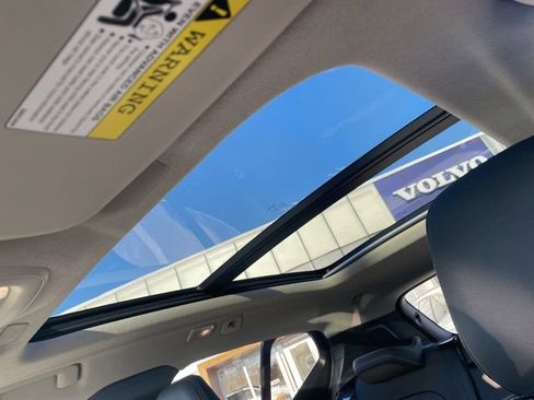 Certified 2025 Volvo XC40 B5 Core image 12