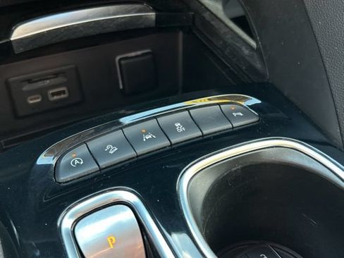 Used 2022 Buick Envision Essence w/ Technology Package I AWD/4WD image 46