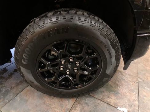 New 2025 Ford F150 XLT w/ Equipment Group 301A Standard image 9