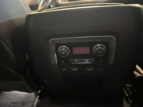 Used 2021 Chevrolet Suburban RST w/ Luxury Package image 23