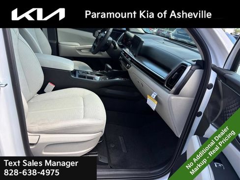 New 2026 Kia Sorento S w/ S Panoramic Sunroof Package FWD image 21