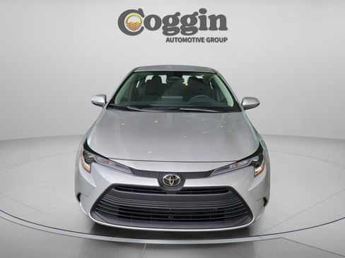 Certified 2025 Toyota Corolla LE image 5