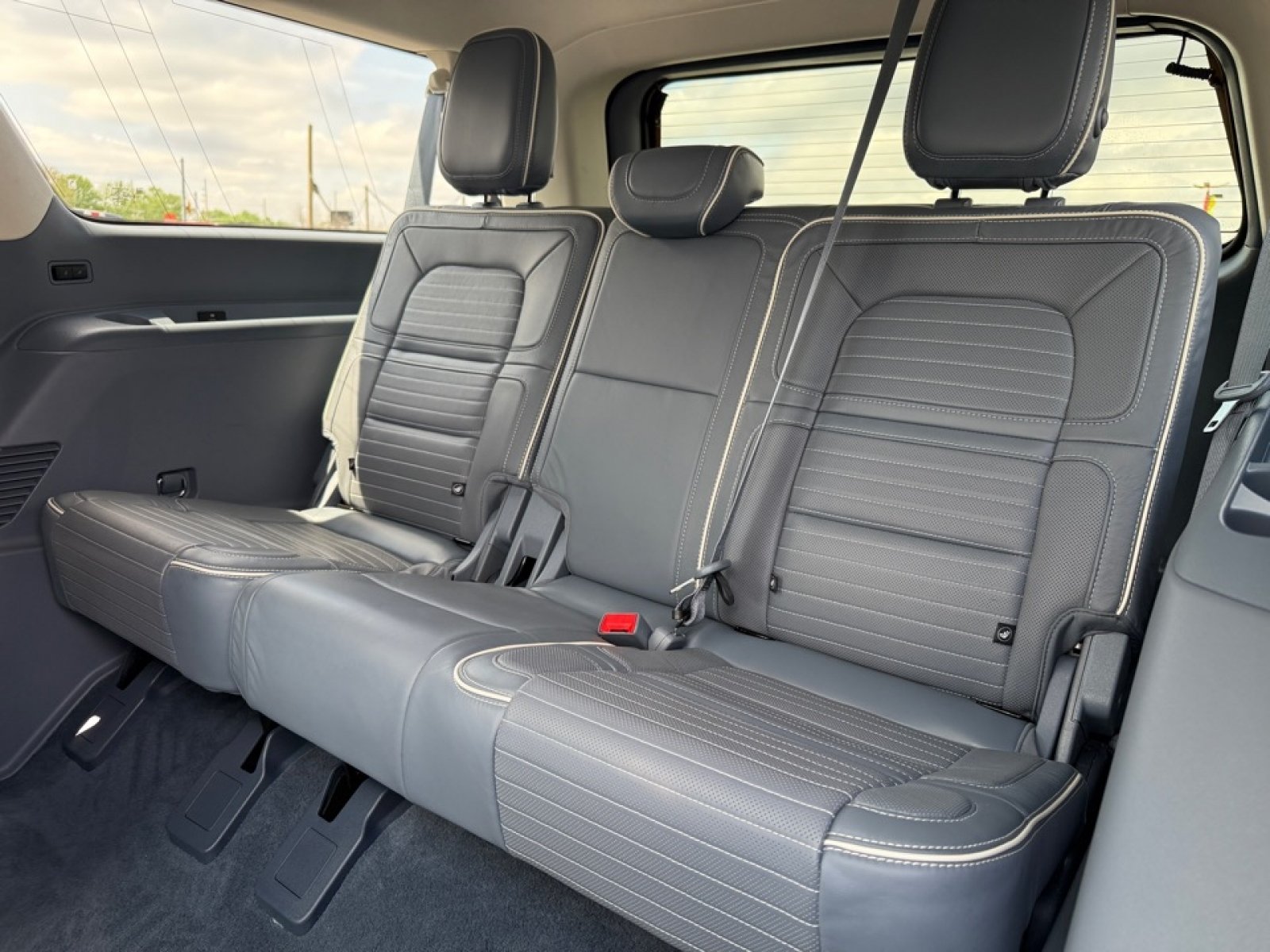 Used 2023 Lincoln Navigator L Black Label AWD/4WD image 35