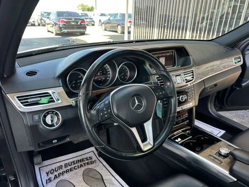 Used 2014 Mercedes-Benz E 350 4MATIC Sedan image 29