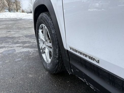 Used 2021 GMC Terrain SLE image 14