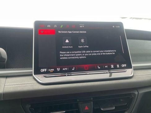 New 2026 Volkswagen Tiguan SE R-Line FWD image 16