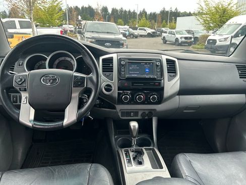 Used 2015 Toyota Tacoma 4x4 Double Cab w/ SR5 Package image 6