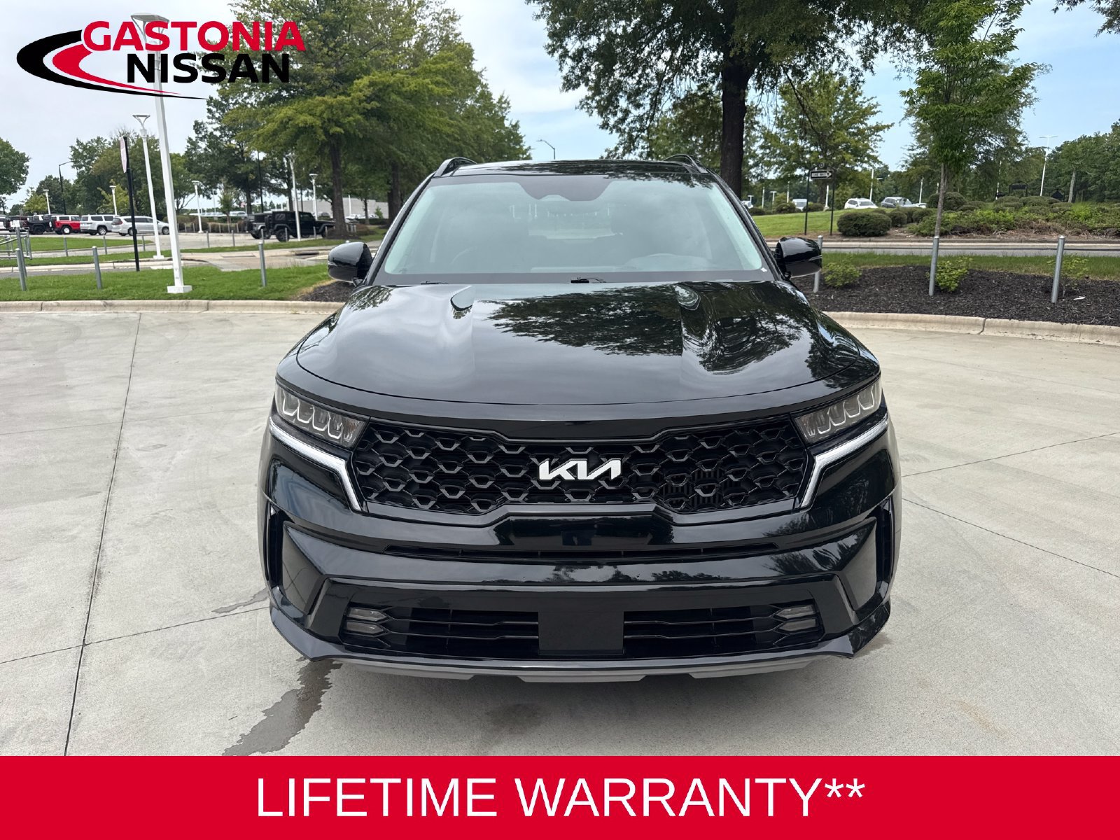 Used 2023 Kia Sorento EX w/ Panoramic Sunroof Package FWD image 2