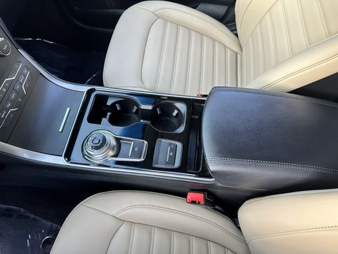 Used 2019 Ford Edge SEL w/ Equipment Group 201A AWD/4WD image 23