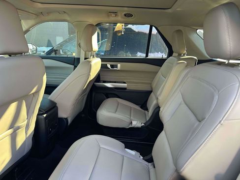 Certified 2023 Ford Explorer XLT w/ Equipment Group 202A image 16
