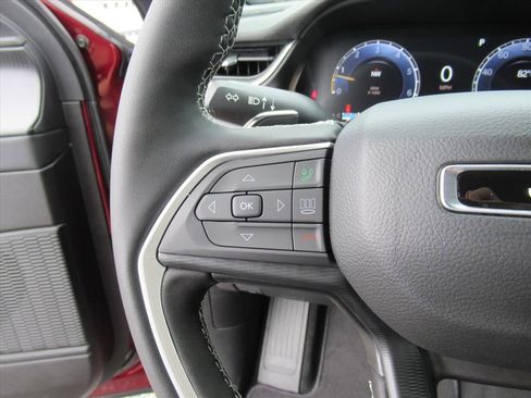 Used 2025 Jeep Grand Cherokee L Laredo w/ Luxury Tech Group I image 18