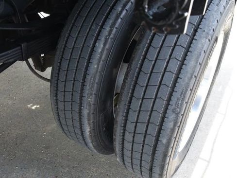 Used 2015 Ford F550 4x4 Crew Cab Super Duty w/ Lariat Interior Package image 19