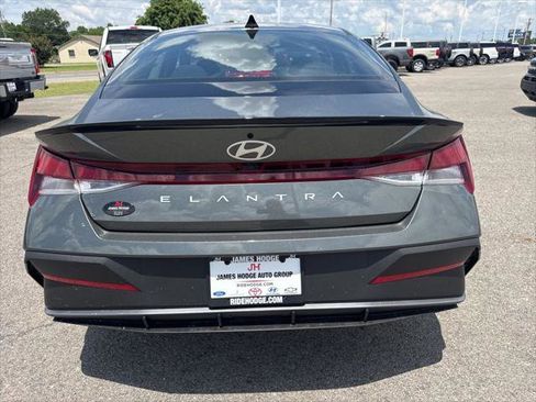 New 2026 Hyundai Elantra Sport FWD image 11