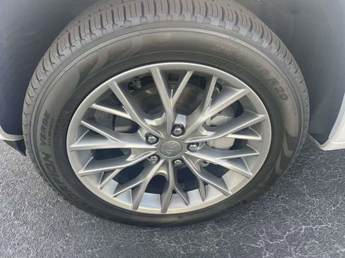 Used 2025 Jeep Grand Cherokee Summit image 5