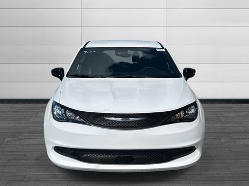 New 2026 Chrysler Voyager LX image 8