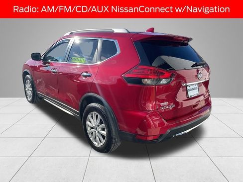 Used 2017 Nissan Rogue SV image 6