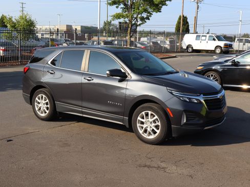 Used 2023 Chevrolet Equinox LT FWD image 13