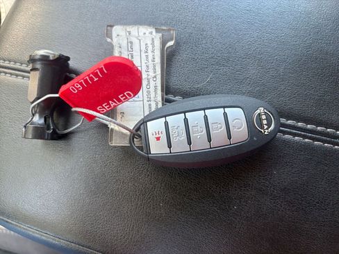 Used 2025 Nissan Altima 2.5 SV FWD image 22