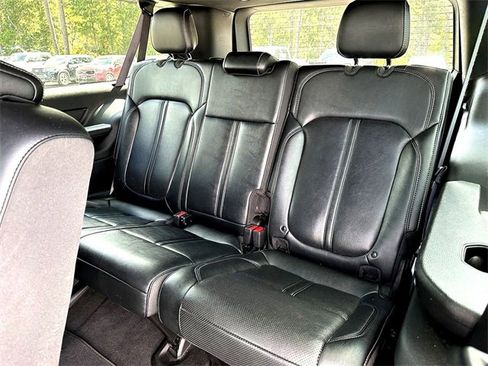 Used 2024 Jeep Wagoneer L Series II w/ Flexible Seating Group image 27