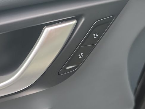 Used 2023 Kia EV6 Wind w/ Wind Technology Package RWD image 9
