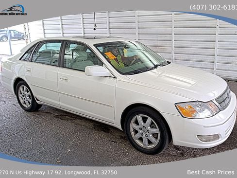 Used 2000 Toyota Avalon XLS FWD image 1