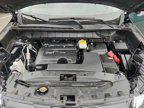 Used 2022 Nissan Pathfinder SL AWD/4WD image 28