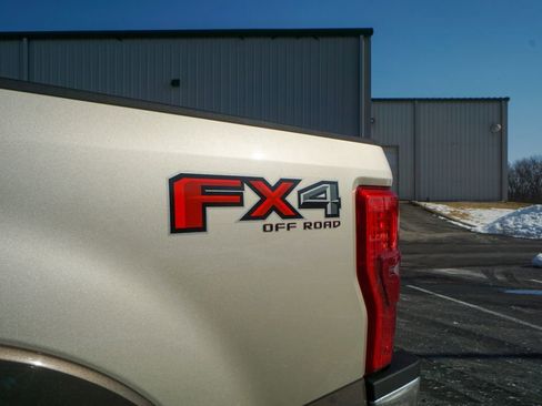 Used 2017 Ford F250 Lariat w/ Lariat Ultimate Package image 11