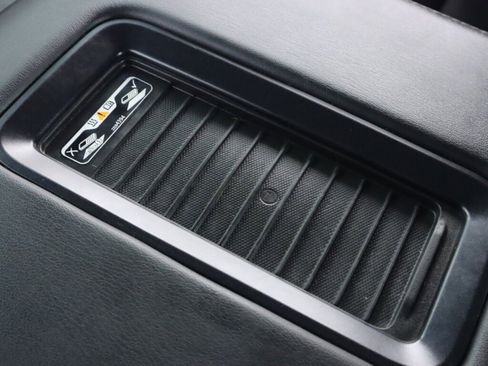 Used 2019 Chevrolet Tahoe Premier AWD/4WD image 29