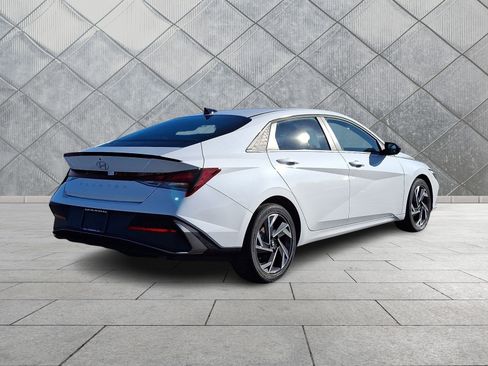 Certified 2025 Hyundai Elantra Sport image 7