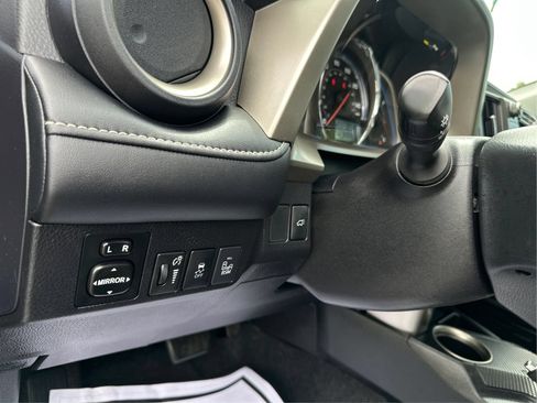 Used 2015 Toyota RAV4 Limited w/ Technology Package FWD image 20