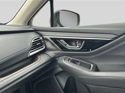 Used 2022 Subaru Outback Limited image 11