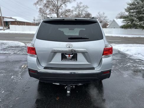 Used 2013 Toyota Highlander FWD image 6