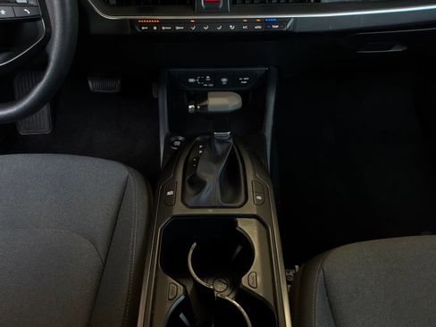 Used 2025 Kia K4 FWD image 14