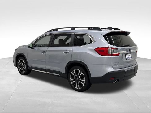 Used 2023 Subaru Ascent Limited w/ Technology Package AWD/4WD image 6