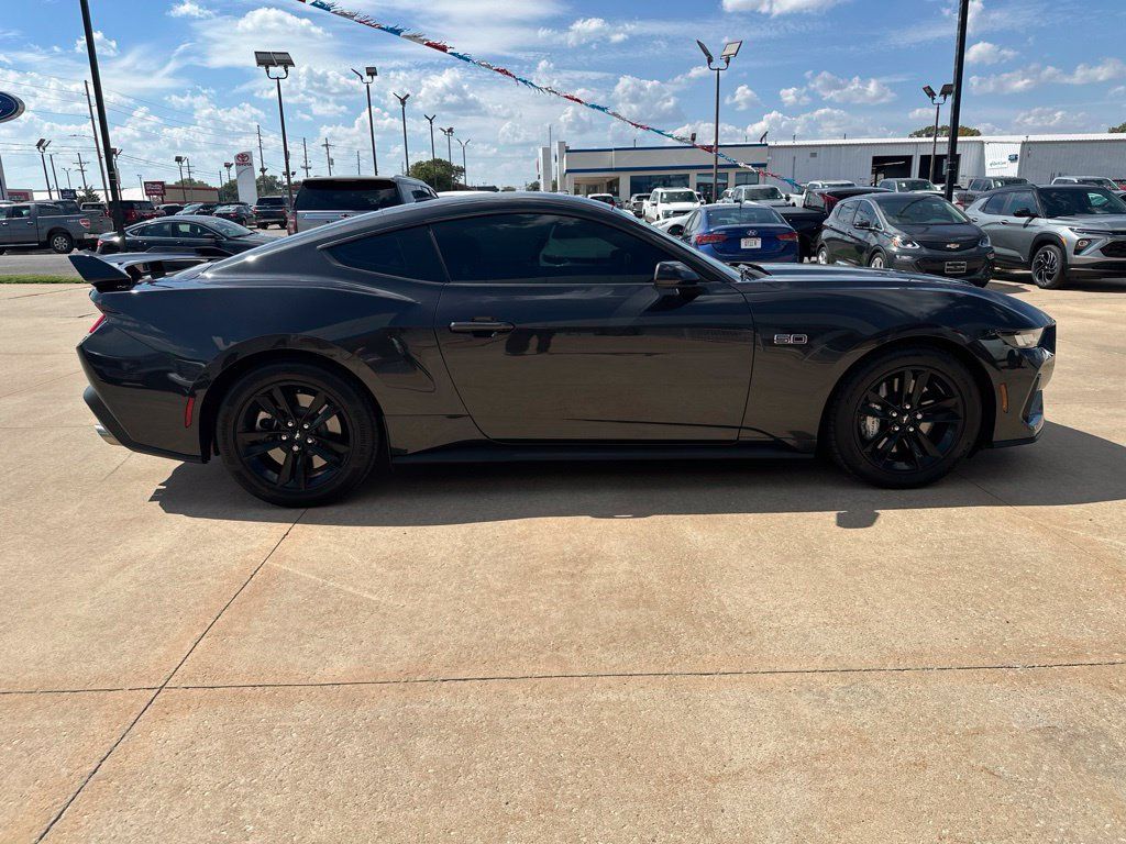 Used 2024 Ford Mustang GT RWD image 33