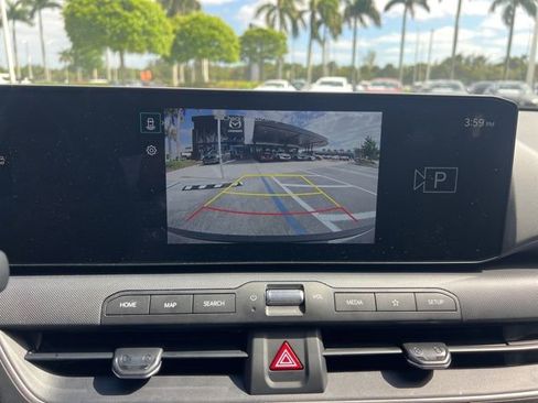 Used 2025 Kia K4 LX image 36