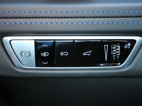 Used 2026 Cadillac Escalade IQ Luxury 1 w/ LPO, Floor Liner Package AWD/4WD image 22