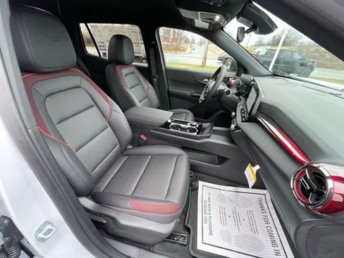 New 2026 Chevrolet Equinox RS w/ LPO, Floor Liner Package AWD/4WD image 38