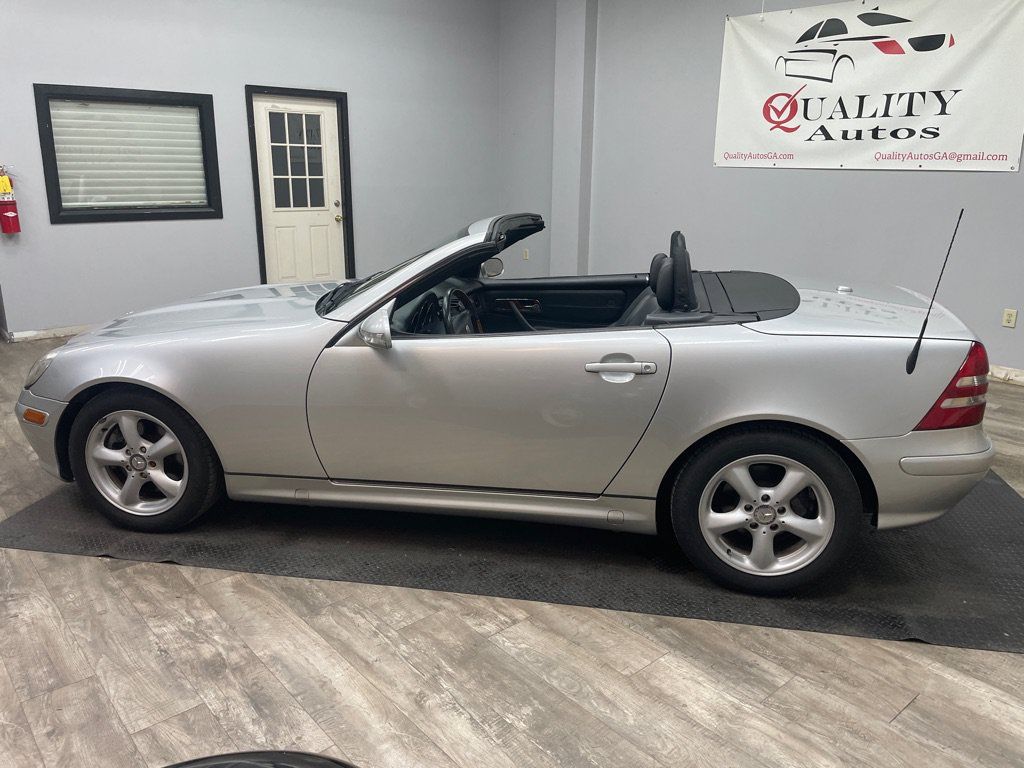 Used 2004 Mercedes-Benz SLK 320 image 3