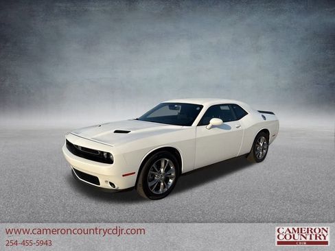 Used 2023 Dodge Challenger SXT w/ Cold Weather Group image 7