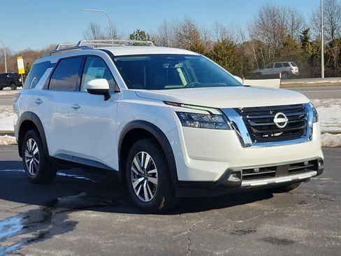 New 2025 Nissan Pathfinder SL w/ Cargo Package image 2