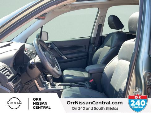 Used 2017 Subaru Forester 2.5i Touring AWD/4WD image 17