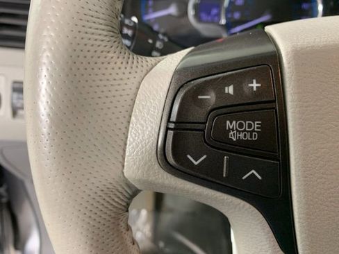 Used 2013 Toyota Sienna XLE AWD/4WD image 21