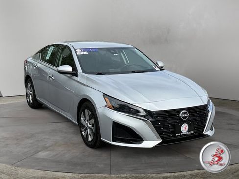 Used 2023 Nissan Altima 2.5 S FWD image 1