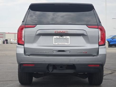 Used 2023 GMC Yukon XL AT4 AWD/4WD image 17