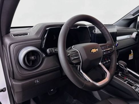 Used 2025 Chevrolet Colorado LT w/ LT Convenience Package RWD image 10